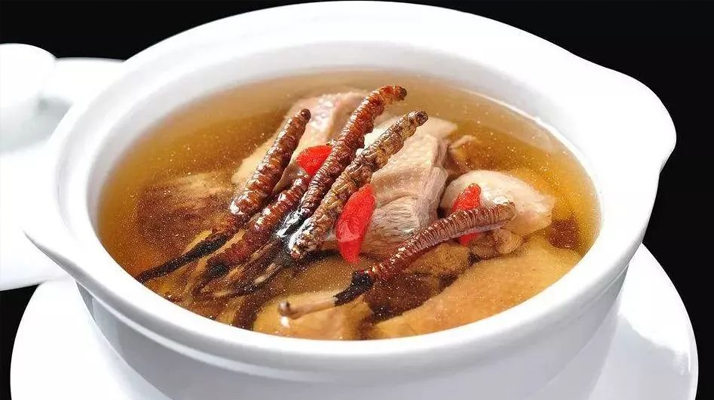 冬蟲(chóng)夏草煲湯的最佳季節(jié)，喝對(duì)事半功倍