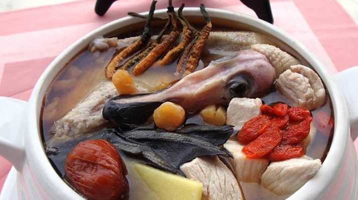 冬蟲夏草配什么煲湯好？營養(yǎng)美味的搭配指南
