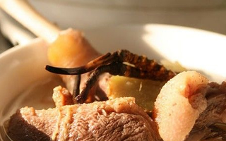 怎么燉冬蟲夏草湯好喝？掌握 3 個關鍵，湯鮮營養(yǎng)不浪費